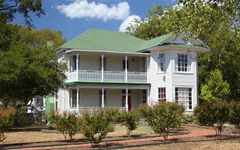 Exterior Painting Costs-Historic Georgia Farm House-Cumming GA-800x500