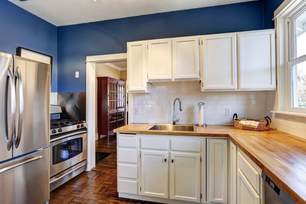 Kitchen Update-Kitchen Wall Painting-Kimberly Painting-600x400