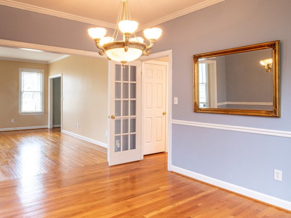 Dunwoody GA Interior Painting - Periwinkle Walls White Trim - Kimberly Painting 600x450